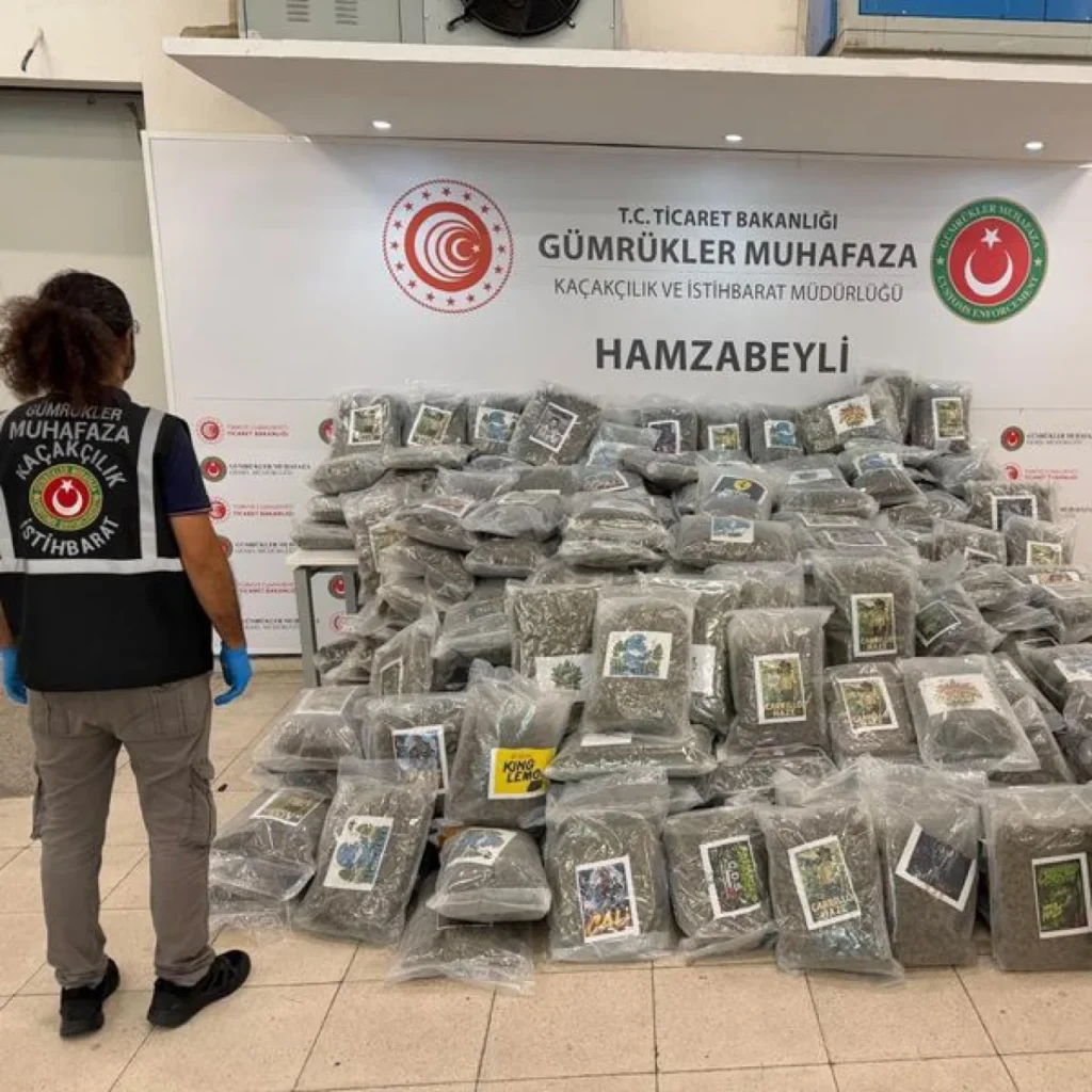 Sınır kapısında 287 kilogram uyuşturucu ele geçirildi