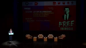 demokrasi
